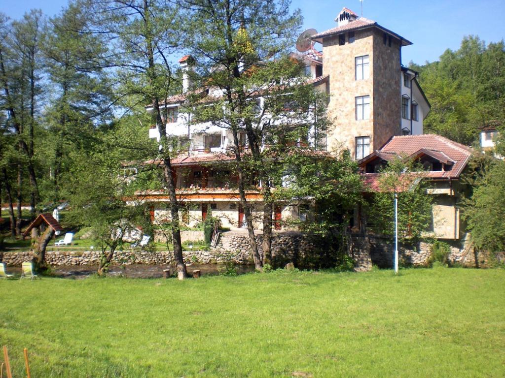 Hotel Paradise Place كالوفر المظهر الخارجي الصورة