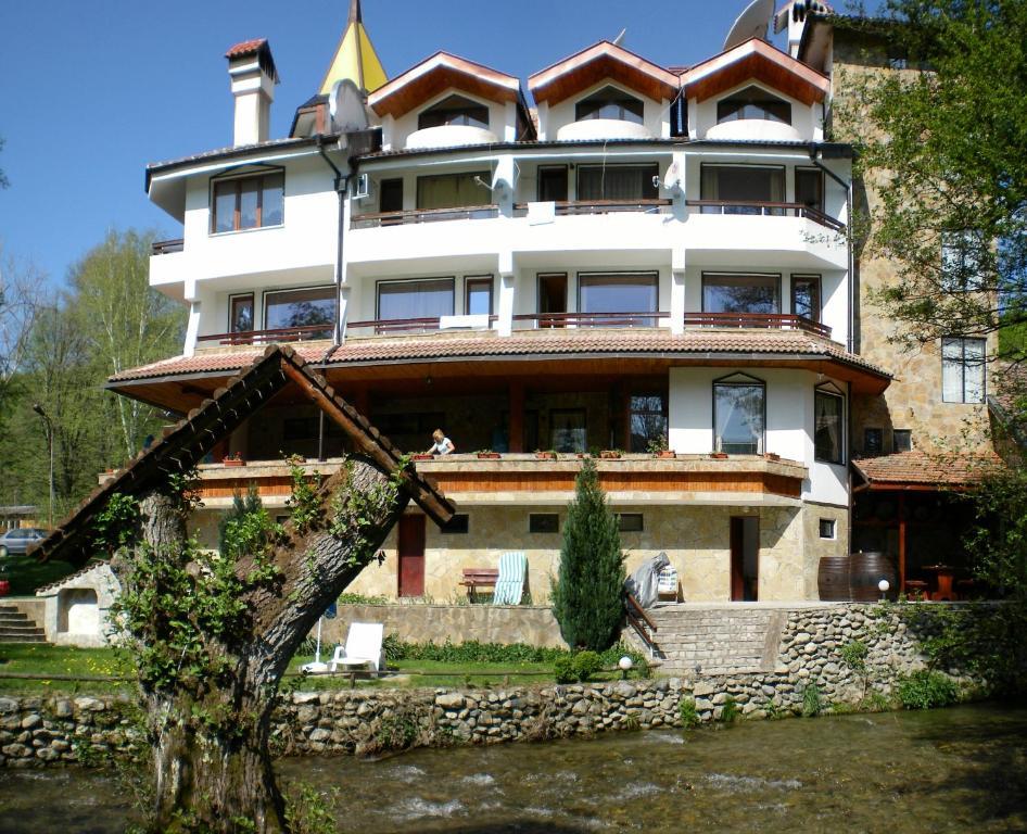 Hotel Paradise Place كالوفر المظهر الخارجي الصورة